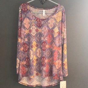 LulaRoe Lynnae Long Sleeved T-shirt